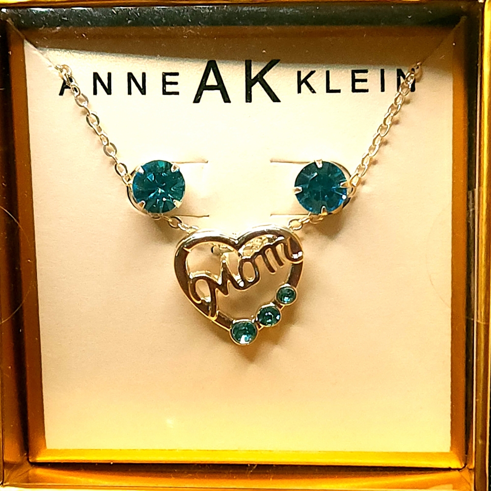 Anne Klein Silver and Blue 'Mom' Necklace - Picture 2 of 8